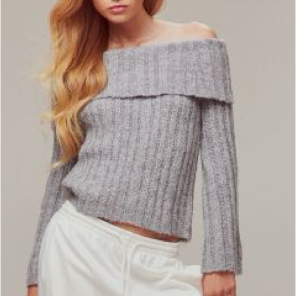 NEW H&M Women’s Off The Shoulder Grey Knit Sweater - Size M